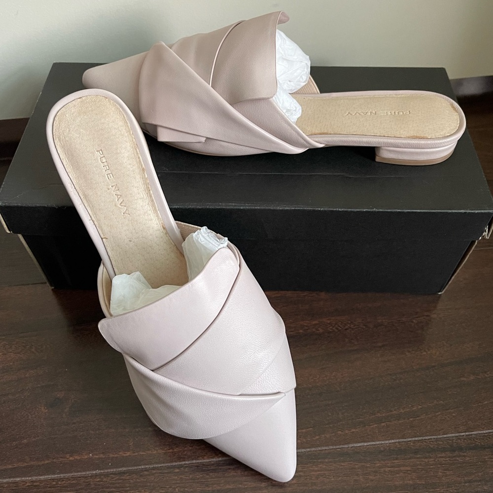 NIB Pure Navy Grace Mules